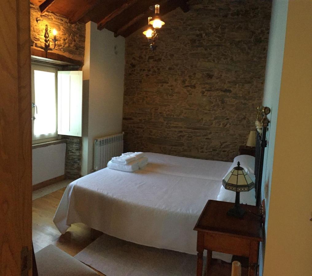 Vila Peregrina-Taxi Gratis Arzúa Dış mekan fotoğraf